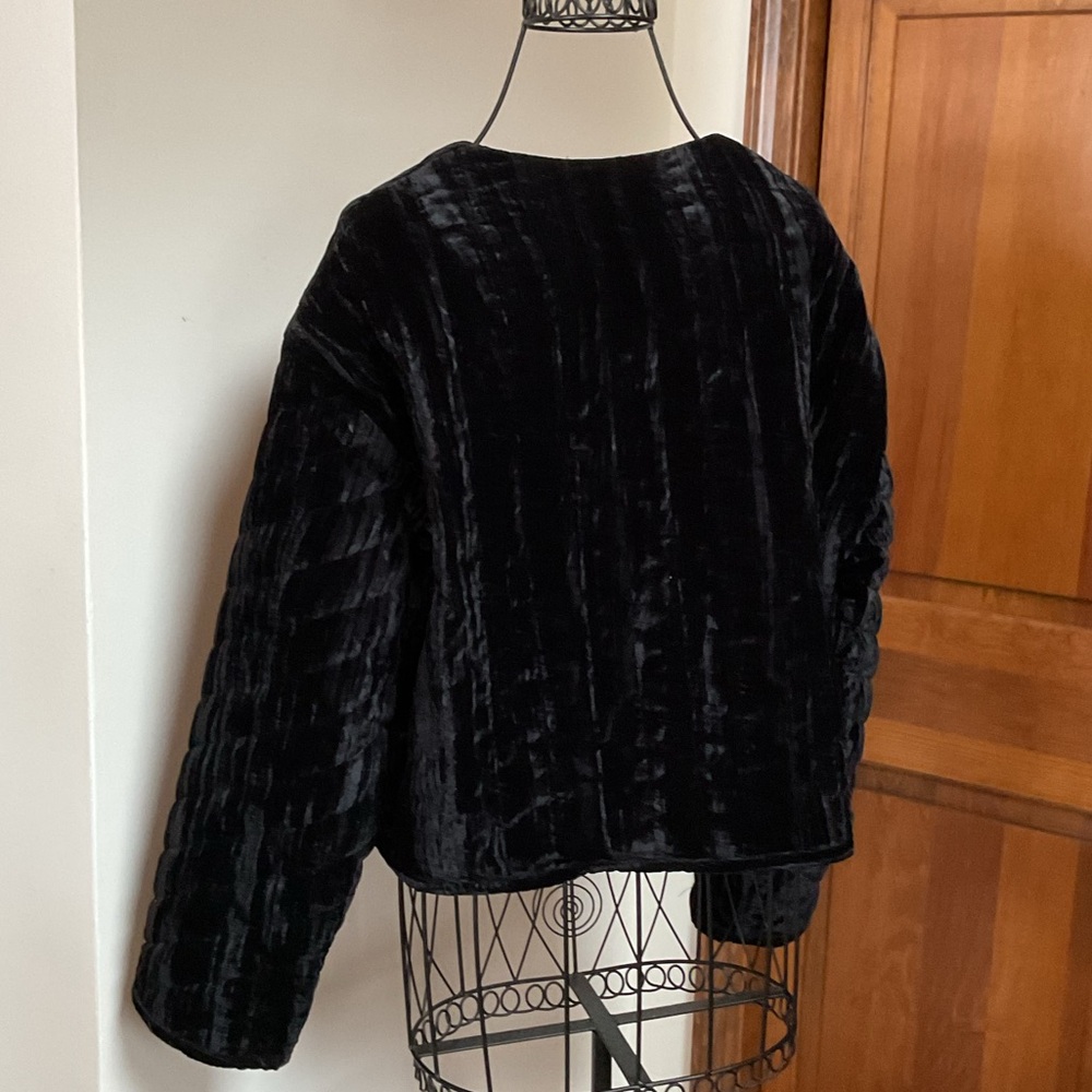 Zara Quilted Velvet Jacket in Black - medium - Picture 5 of 8